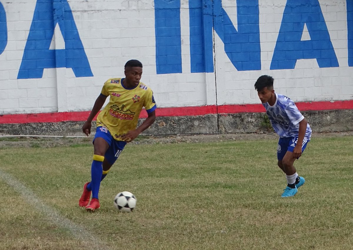 Lomas de Sargentillo celebra su cantonización con el Torneo Copa Juan Molina Pinela